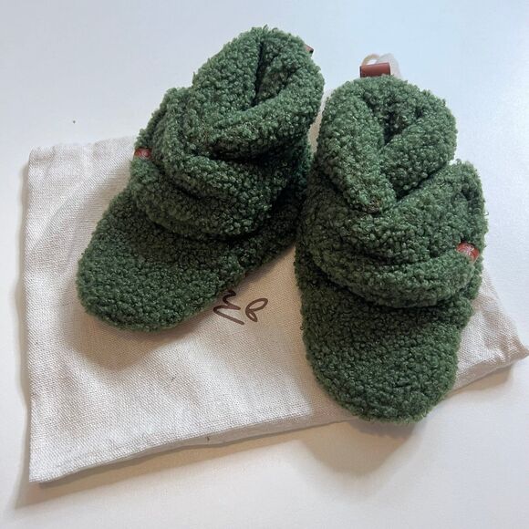 NWT Goumi Kids Spruce Sherpa Baby Boots SZ 0-3 mo Green Winter Warm Booties - Picture 1 of 3